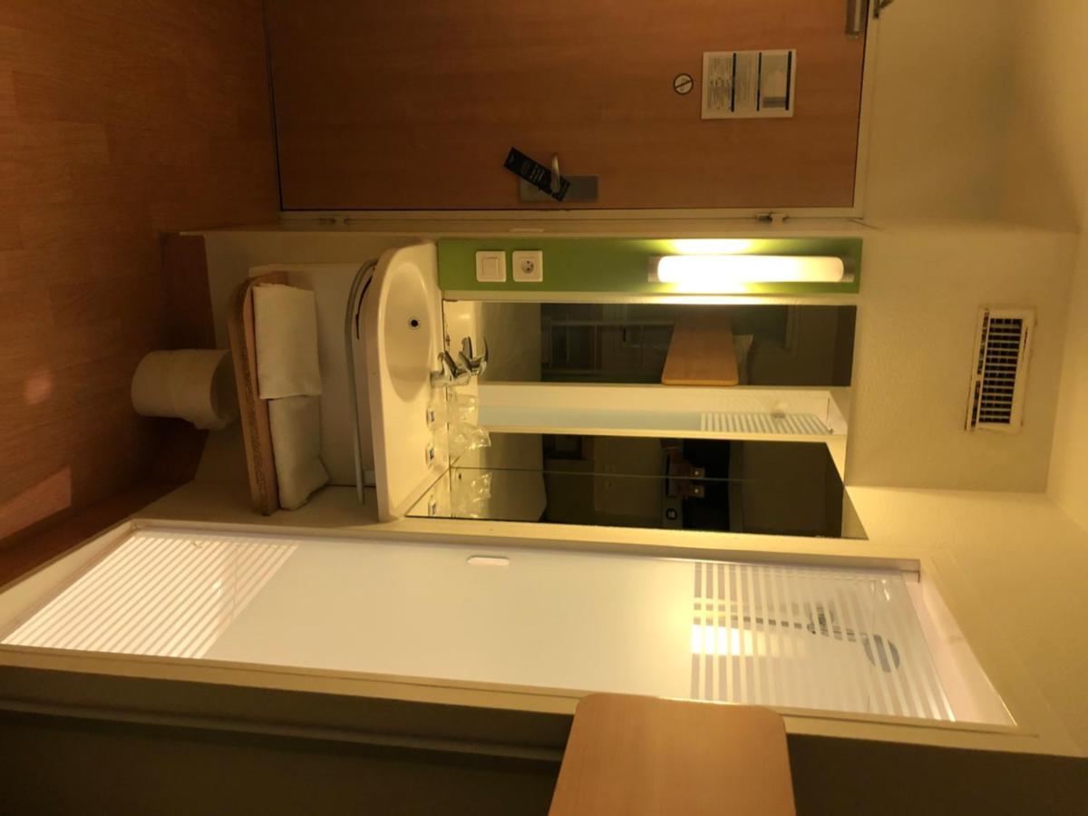 Ibis Budget Mantes-La-Jolie Esterno foto