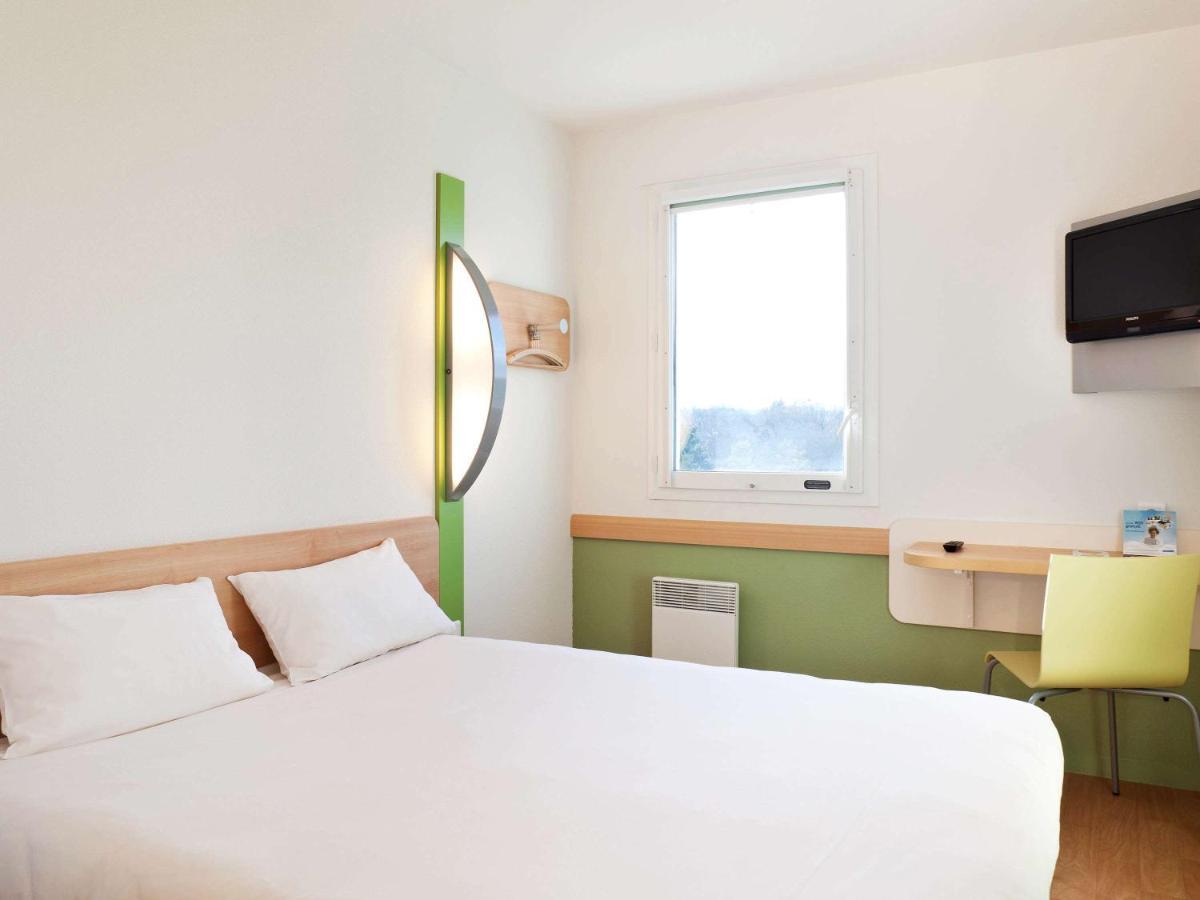 Ibis Budget Mantes-La-Jolie Esterno foto